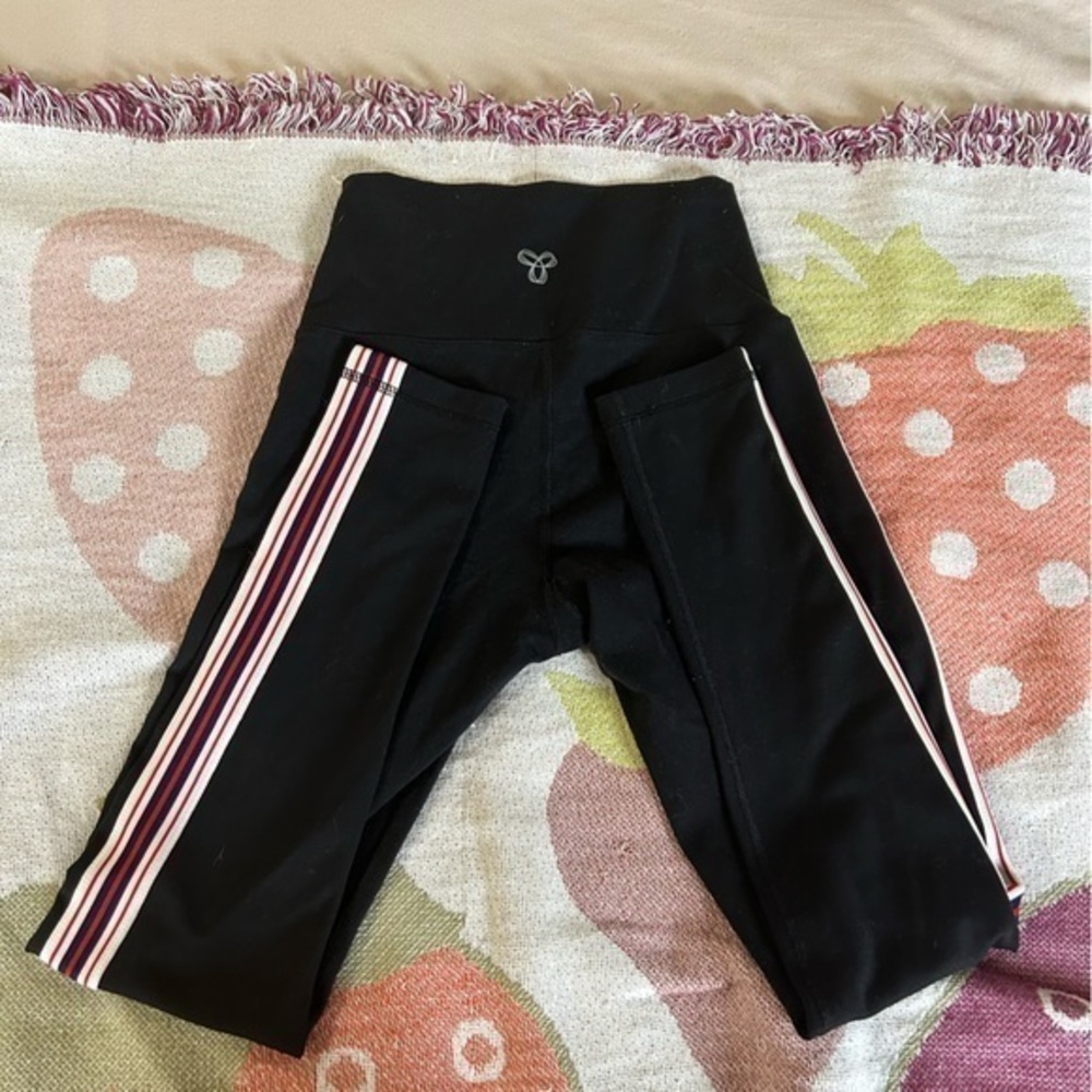 Aritzia leggings